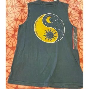 Fifth Sun t-shirt with cut off sleeves, sleeveless